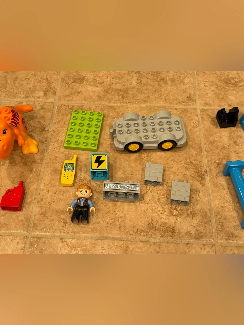 LEGO DUPLO Jurassic World T. rex Tower 10880 jurassic World complete set